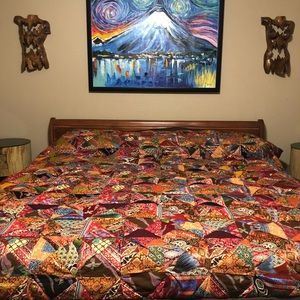 XL Batik Ming Quilt Red